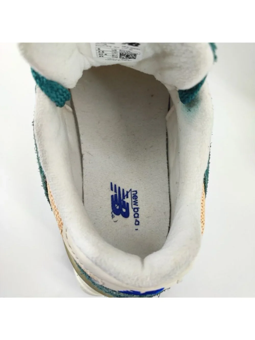 New Balance 9060 Women's 6.5 US Sneakers Suede Green GC9060GP